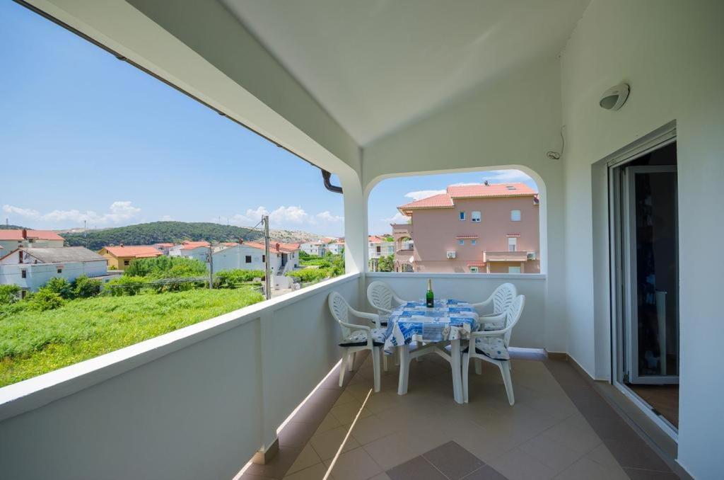 Holiday S&M Lopar Dış mekan fotoğraf