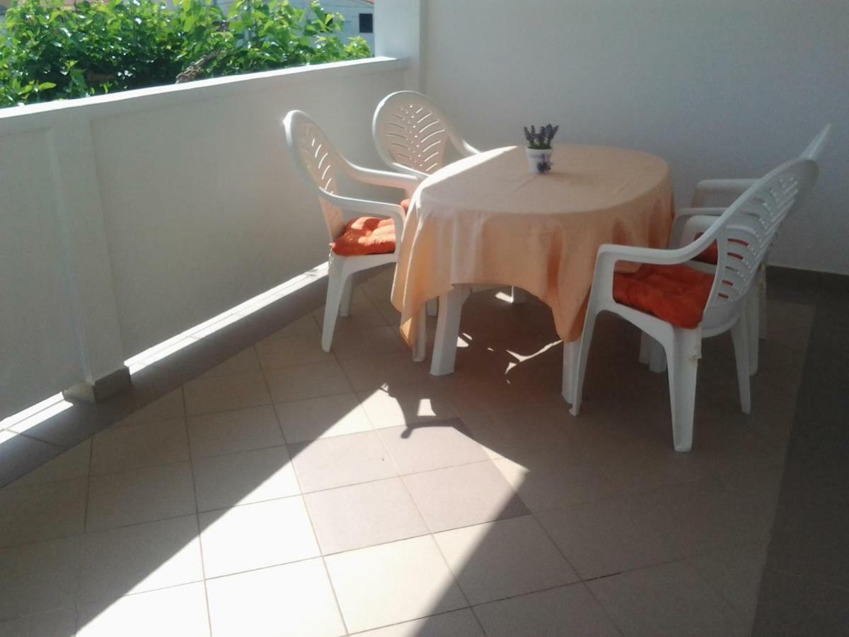 Holiday S&M Lopar Dış mekan fotoğraf