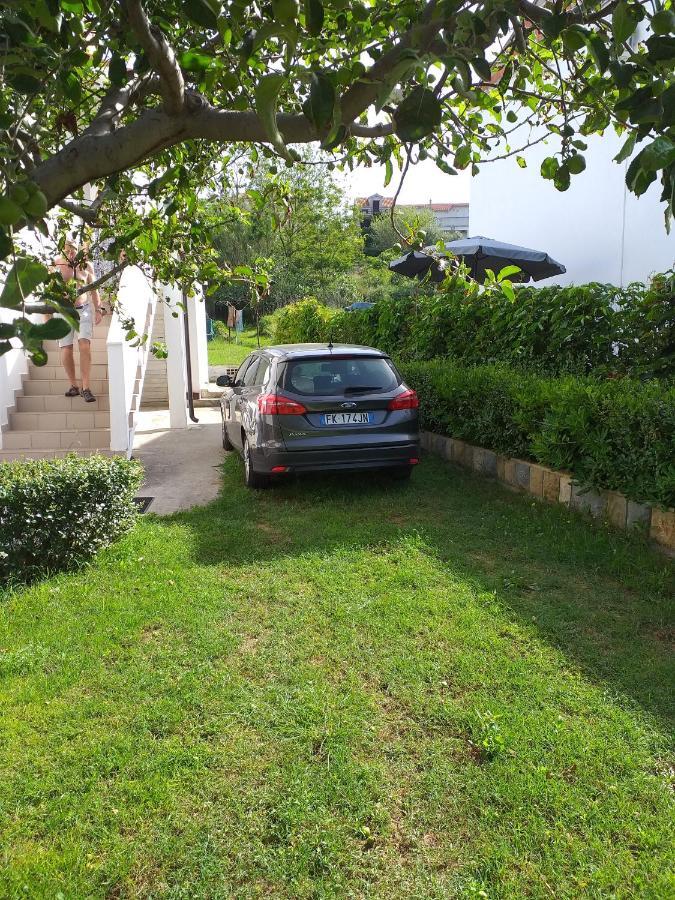 Holiday S&M Lopar Dış mekan fotoğraf